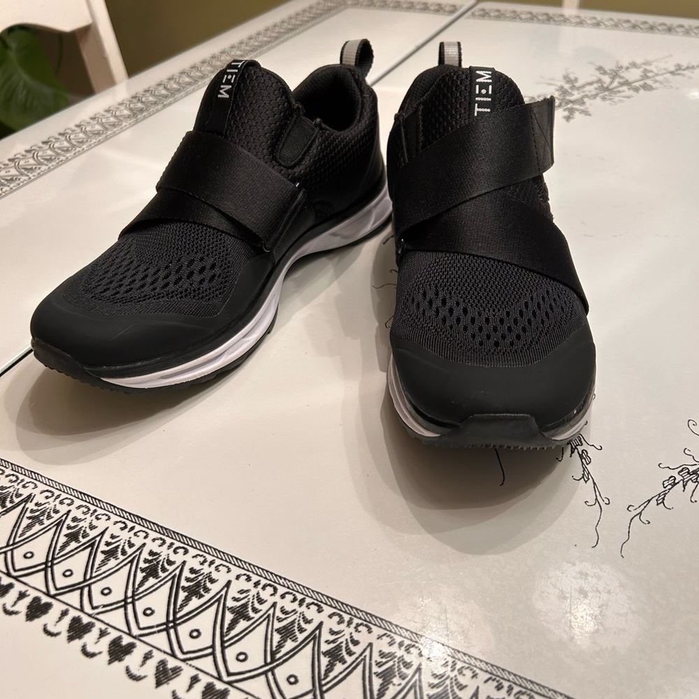 TIEM Athletic Slipstream cycling shoes, size 8.5
